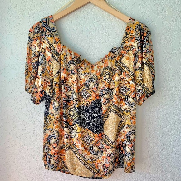Cupcakes & Cashmere Mixed Paisley Print Tassel Short Sleeve Top Size XS NWT - Picture 5 of 9